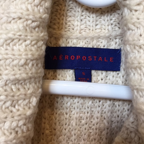 Cream Sweater tank from Aéro - Picture 3 of 4